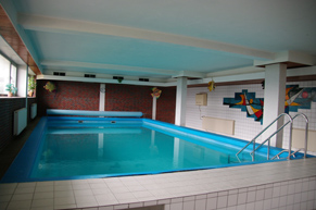 Schwimmbad direkt im Haus